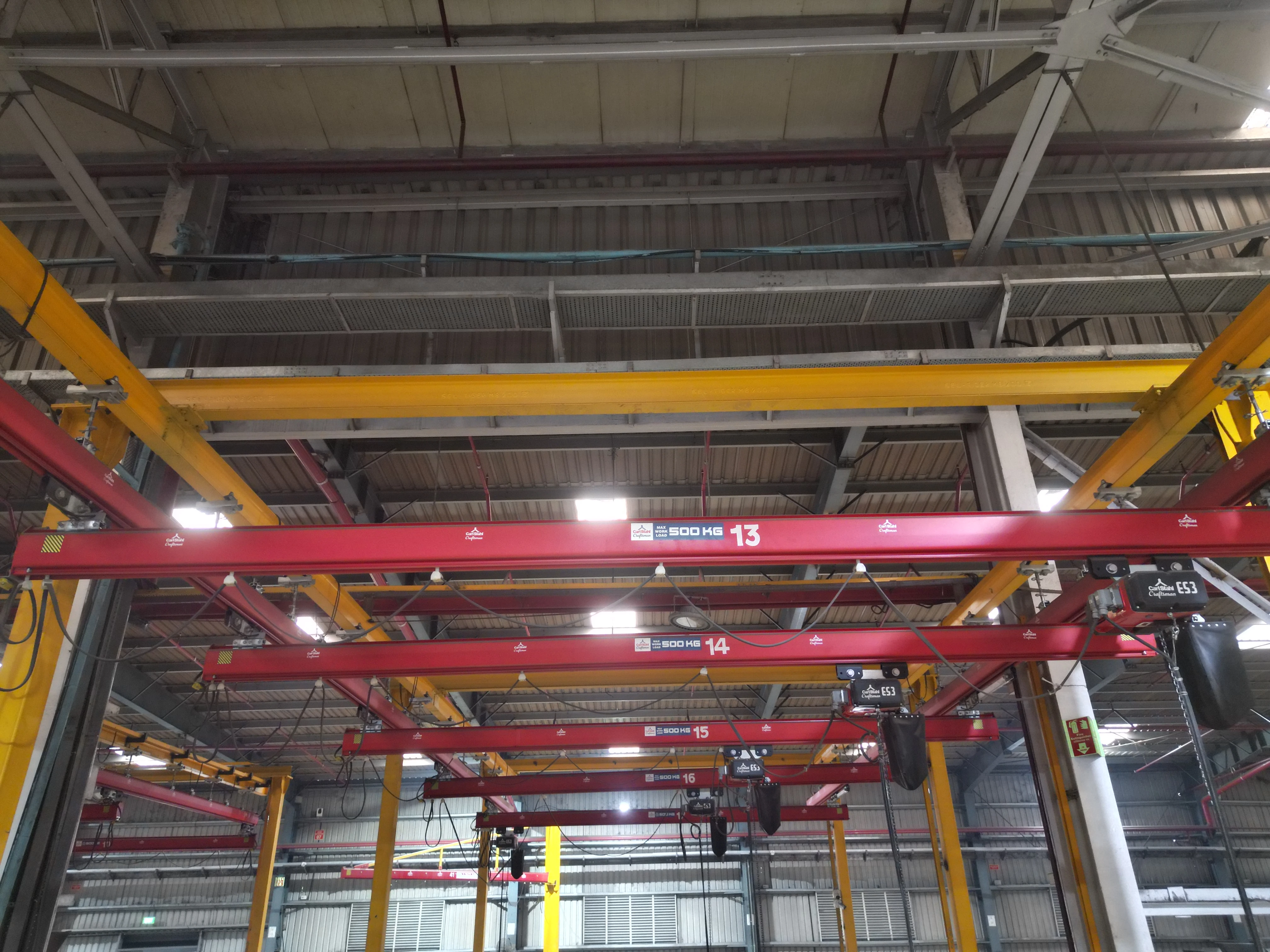 Monorail light crane system for point to point movement
